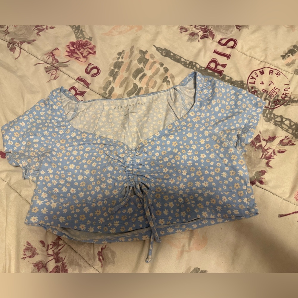 Aeropostale Blue and White Floral Cropped Blouse